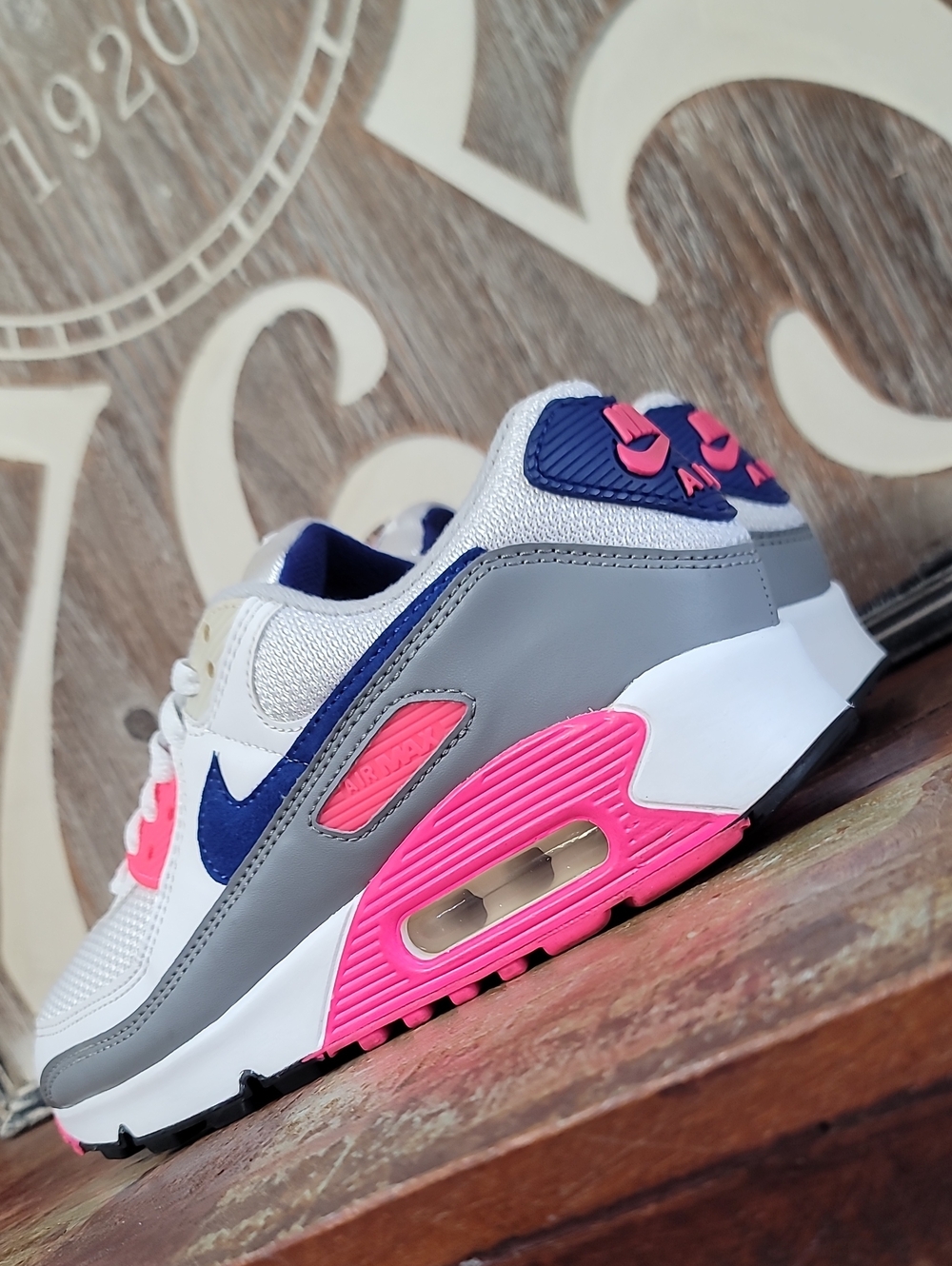 🔥🔥 Nike Wmns Air Max 90 'Pink Concord' Wmns 8 (Great Condition) Fast Shipping